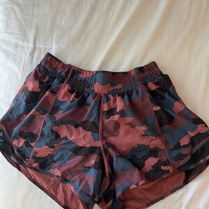 Lululemon Hotty Hot Shorts 4” Inseam
